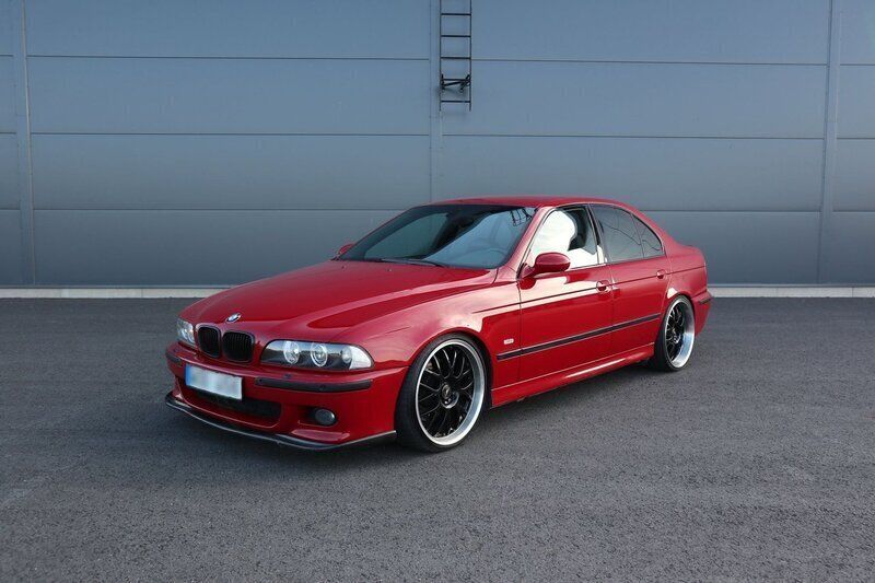 Begagnad 2002 BMW M5 Sedan | 399 000 kr - Bild 1/4