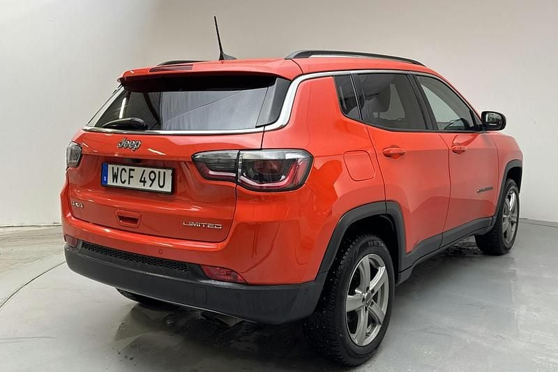 Begagnad Jeep Compass Limited 170 HK (125 kW) 2019 Orange SUV