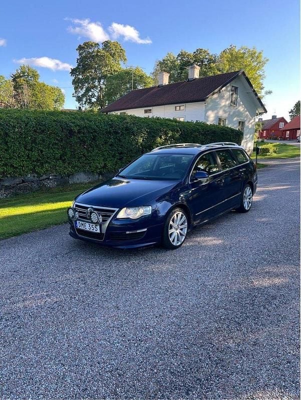 Blå Begagnad 2008 VW Passat Sportline Kombi | 15 000 kr (Superpris) - Bild 1/4