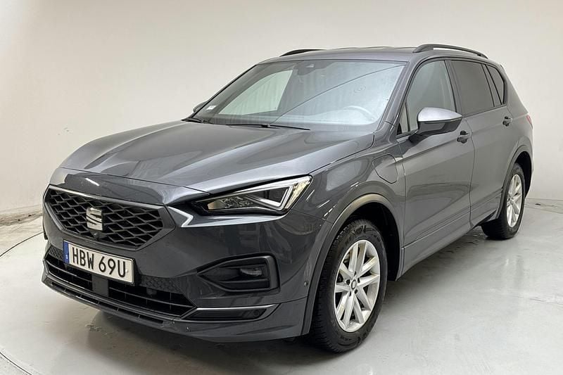 Grå Begagnad 2021 Seat Tarraco FR SUV | 254 000 kr (Bra pris) - Bild 1/4