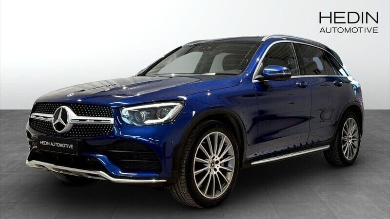 Blå (blue) Begagnad 2020 Mercedes GLC220 AMG line SUV | 349 900 kr (Bra pris) - Bild 1/4