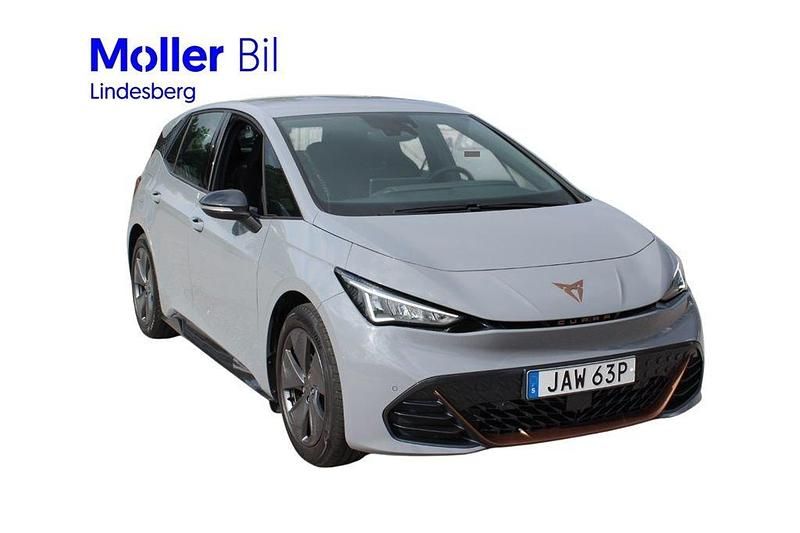 Ljusgrå (vapor grey) Begagnad 2024 Cupra Born Halvkombi | 279 000 kr (Marknadspris) - Bild 1/4