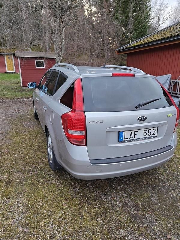 Begagnad 2011 Kia Ceed Sportswagon Kombi | 28 000 kr (Superpris) - Bild 1/4