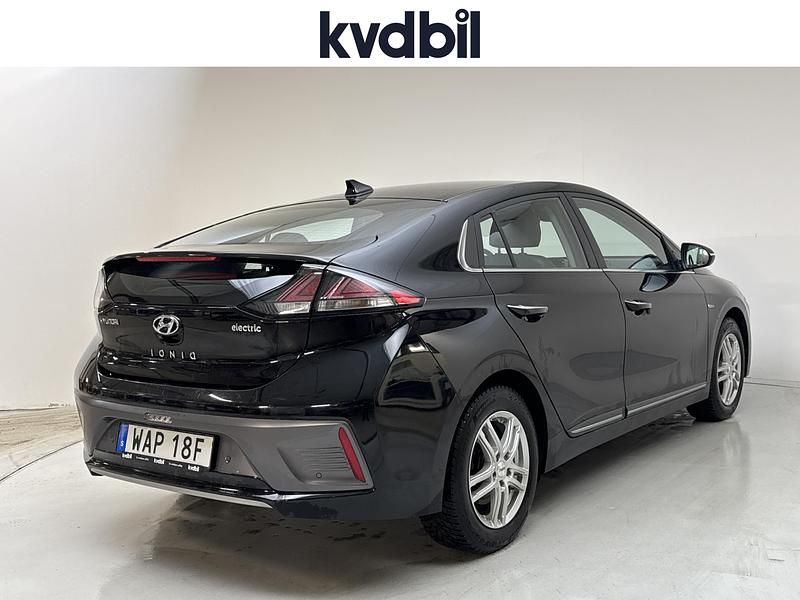 Begagnad Hyundai Ioniq Premium 100 kW (136 HK) 2020 Svart Halvkombi