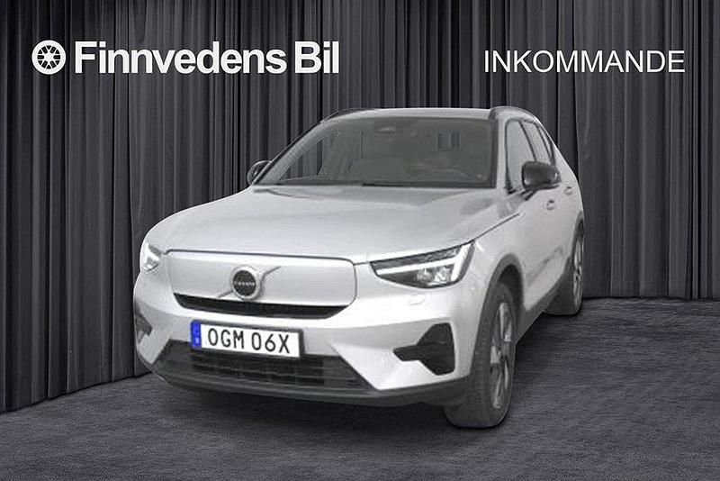 Silver Begagnad 2023 Volvo XC40 Core SUV | 394 800 kr - Bild 1/4