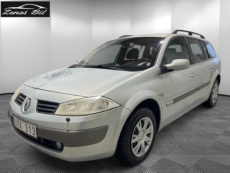 Ljusgrå Begagnad 2004 Renault Mégane GrandTour Kombi | 13 900 kr (Marknadspris) - Bild 1/4