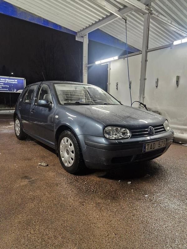 Begagnad VW Golf IV 105 HK (77 kW) 2002