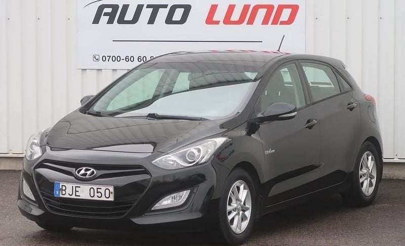 Svart Begagnad 2013 Hyundai i30 Halvkombi | 69 900 kr (Bra pris) - Bild 1/4