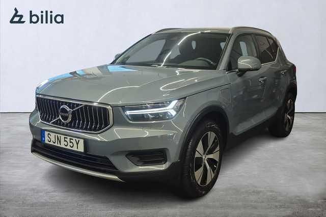Grå Begagnad 2022 Volvo XC40 Inscription SUV | 355 000 kr (Marknadspris) - Bild 1/3