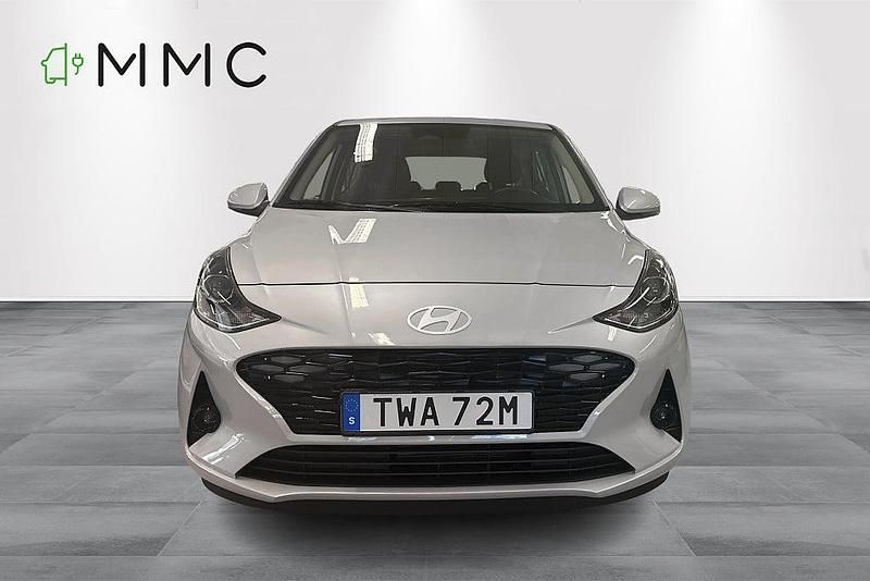 Begagnad Hyundai i10 Advanced 67 HK (49 kW) 2024 Grå Halvkombi