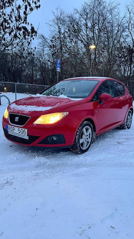 Begagnad 2010 Seat Ibiza Halvkombi | 25 000 kr - Bild 1/4