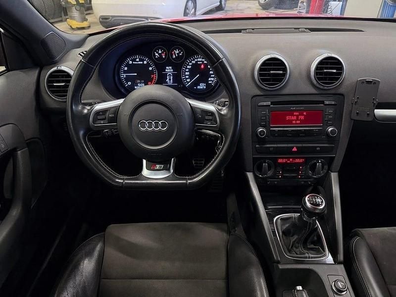 Begagnad Audi S3 265 HK (194 kW) 2009 Röd Halvkombi