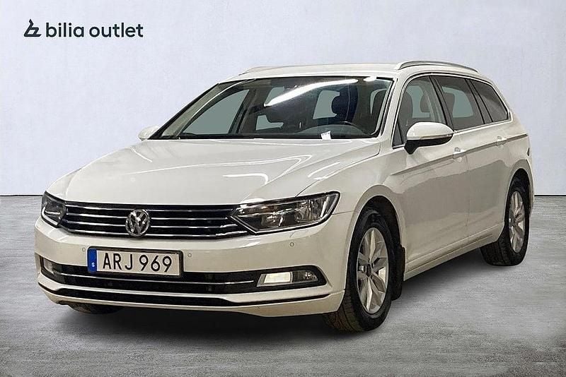 Vit Begagnad 2018 VW Passat Kombi | 159 900 kr (Marknadspris) - Bild 1/3