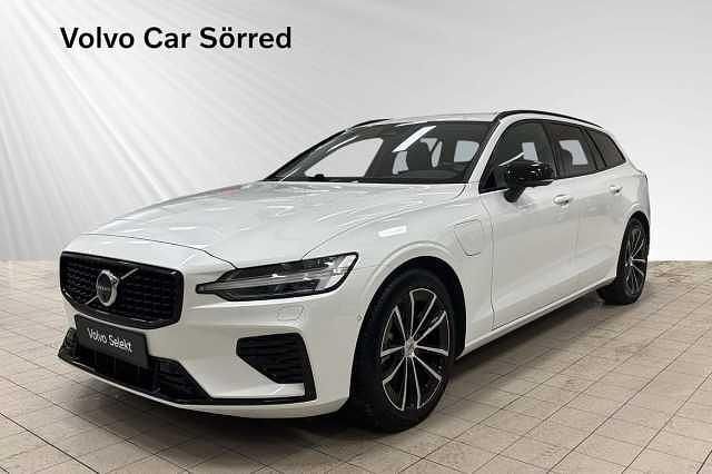 Vit Begagnad 2025 Volvo V60 Plus Kombi | 467 400 kr (Marknadspris) - Bild 1/3