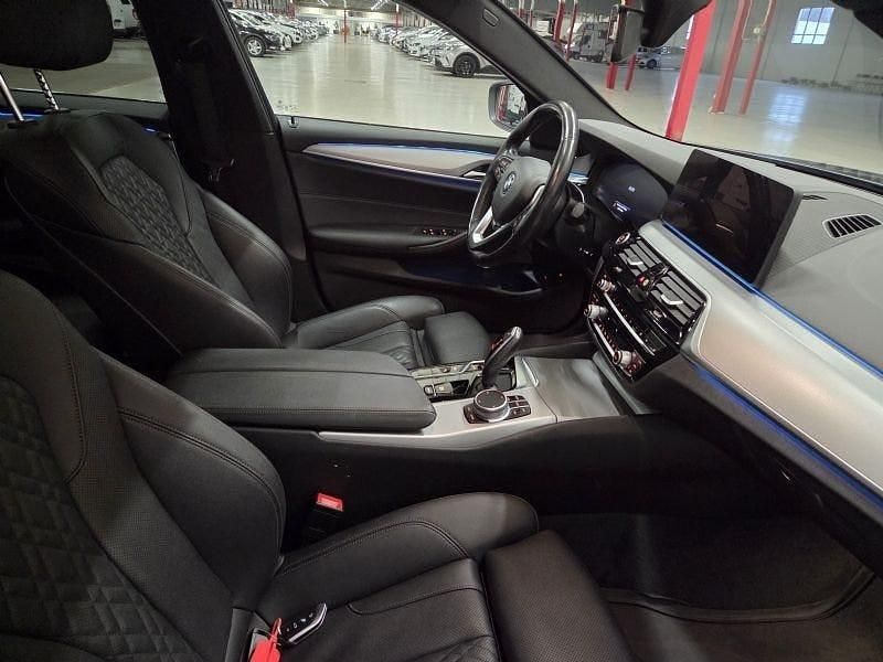 Begagnad BMW 530 184 HK (135 kW) 2023 Grå Kombi