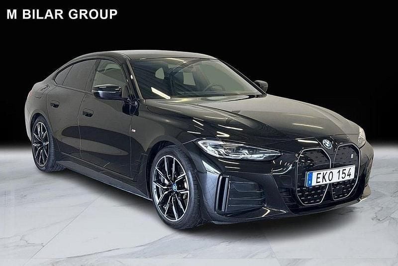 Svart Begagnad 2023 BMW i4 M Sport Sedan | 499 000 kr (Marknadspris) - Bild 1/4