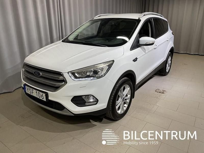 Vit Begagnad 2018 Ford Kuga Titanium SUV | 139 900 kr (Marknadspris) - Bild 1/4