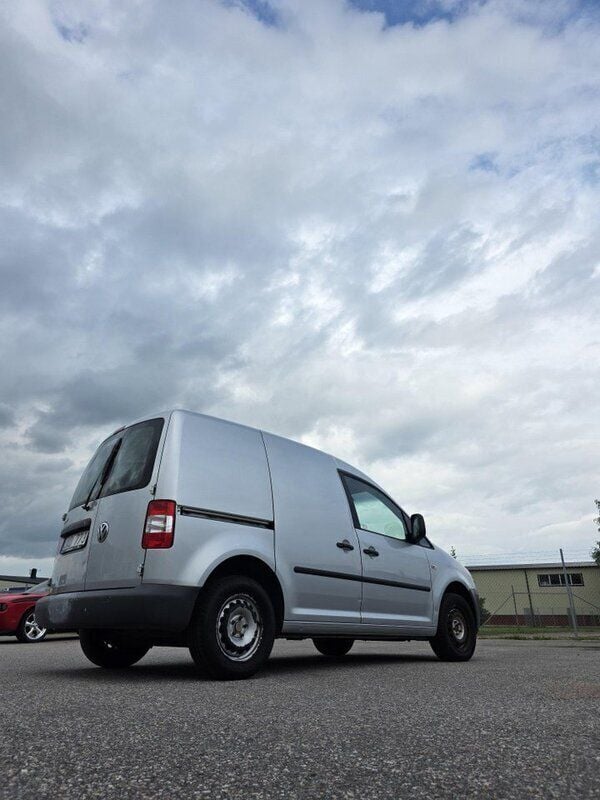 Silver Begagnad 2010 VW Caddy Minibuss | 42 900 kr (Bra pris) - Bild 1/4