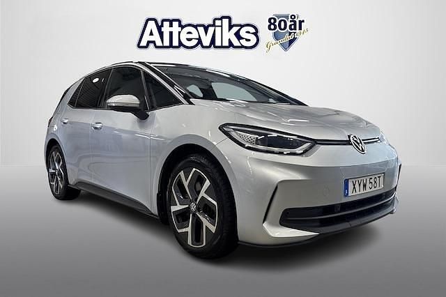 Begagnad VW ID.3 Pro Performance 152 kW (207 HK) 2023 Silver Halvkombi