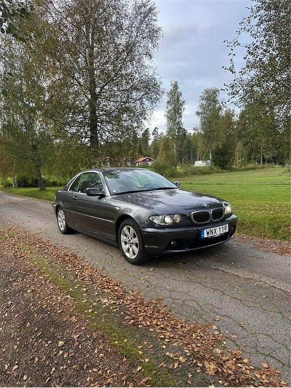 Grå Begagnad 2005 BMW 325 Cabriolet Cab | 139 000 kr (Bra pris) - Bild 1/4