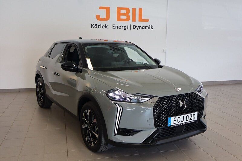 Grå Begagnad 2023 DS Automobiles DS3 Crossback E-Tense SUV | 279 900 kr - Bild 1/4