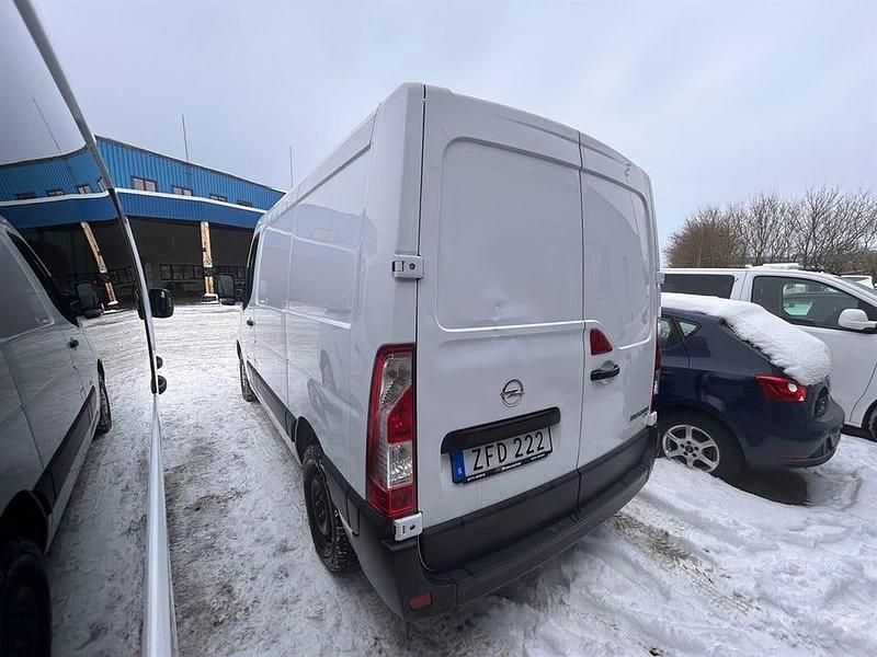 Begagnad Opel Movano 131 HK (96 kW) 2018 Vit Minibuss
