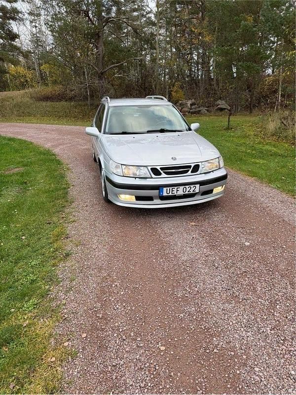 Begagnad 2001 Saab 9-5 Aero Kombi | 25 000 kr (Dyr) - Bild 1/4