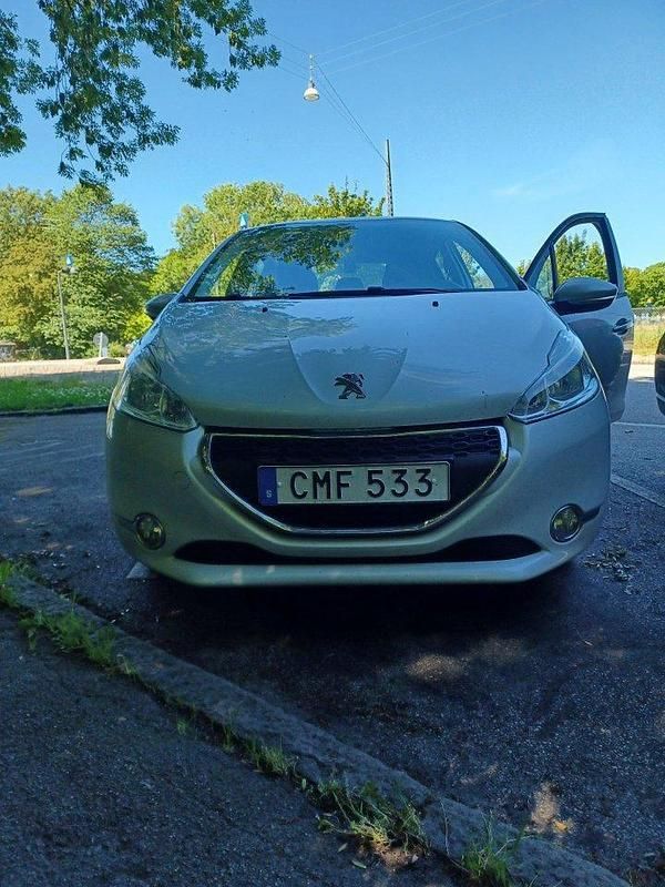 Begagnad 2014 Peugeot 208 Halvkombi | 43 000 kr - Bild 1/4