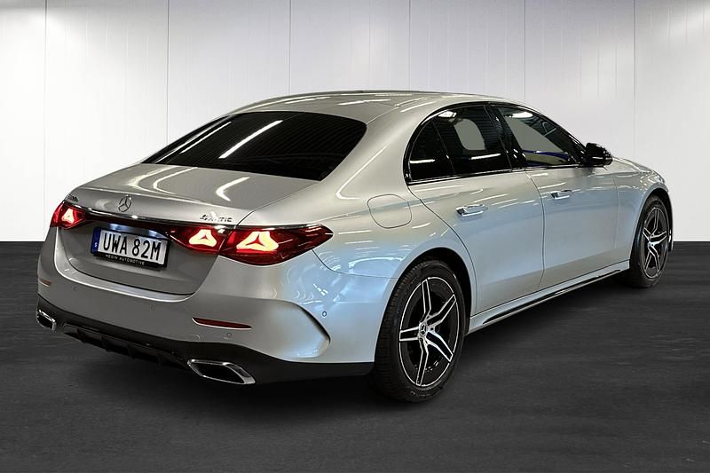 Begagnad Mercedes E300 2024 Silver Sedan