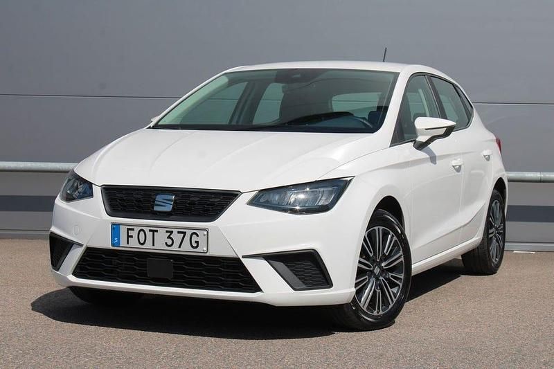 Vit Begagnad 2022 Seat Ibiza Style Halvkombi | 169 800 kr (Marknadspris) - Bild 1/4