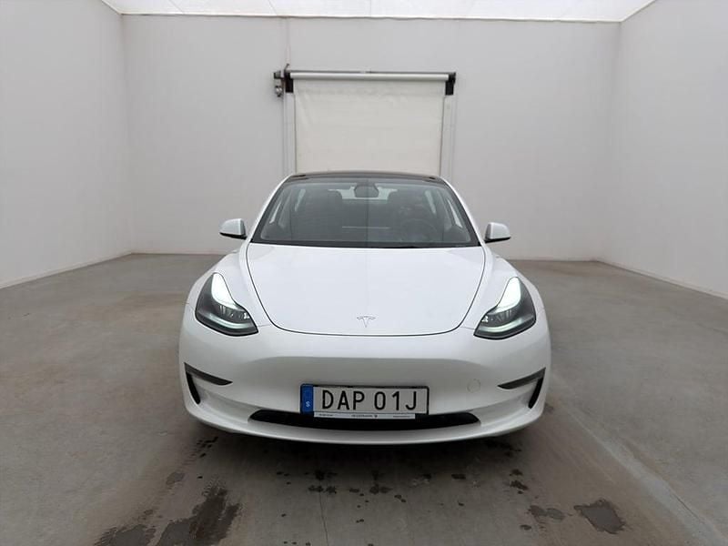 Begagnad Tesla Model 3 Long Range AWD 366 kW (498 HK) 2023 Vit Sedan