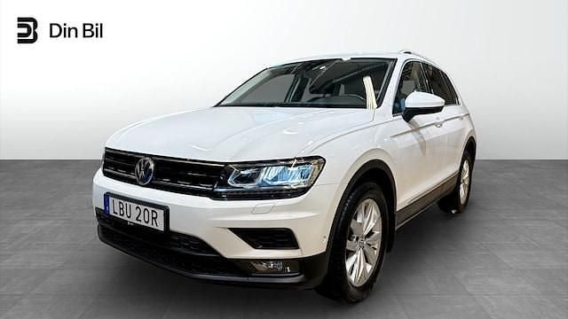 Vit Begagnad 2019 VW Tiguan Executive SUV | 274 900 kr (Marknadspris) - Bild 1/4