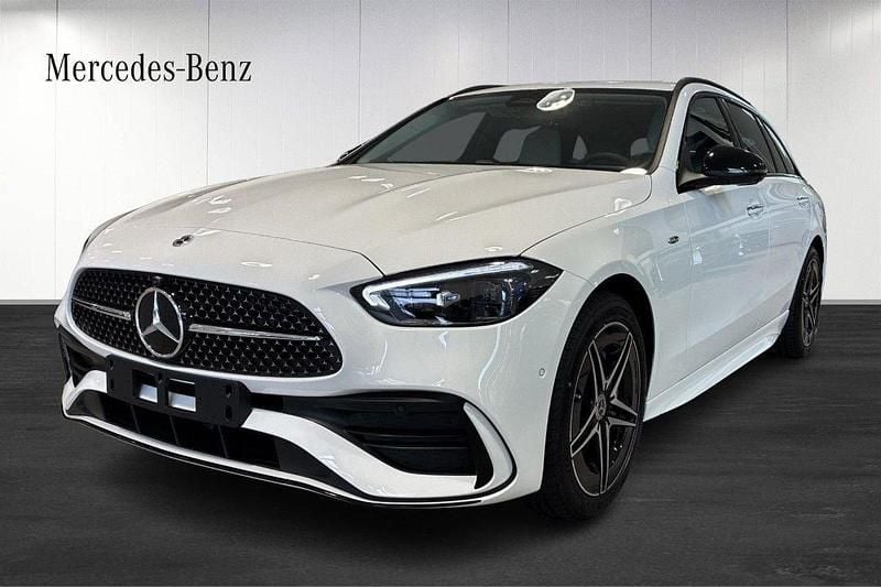 Ny 2025 Mercedes C300e Advanced Kombi | 663 750 kr (Marknadspris) - Bild 1/4