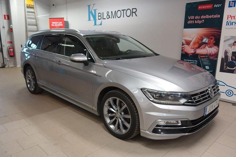 Silver (pyrit silver metallic) Begagnad 2018 VW Passat GT Kombi | 188 900 kr (Marknadspris) - Bild 1/4