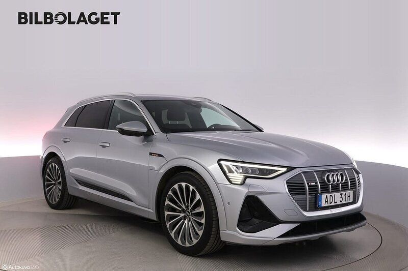 Silver Begagnad 2020 Audi e-tron S-Line SUV | 359 500 kr (Bra pris) - Bild 1/4