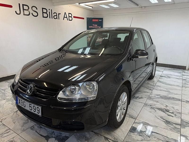 Svart Begagnad 2008 VW Golf VI Trendline Halvkombi | 27 500 kr (Bra pris) - Bild 1/4