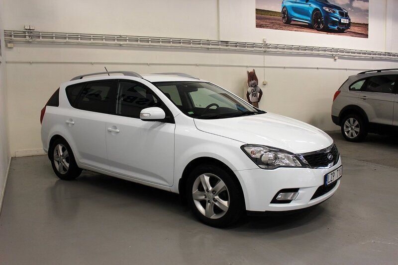Begagnad Kia Ceed Sportswagon 128 HK (94 kW) 2011 Vit Kombi