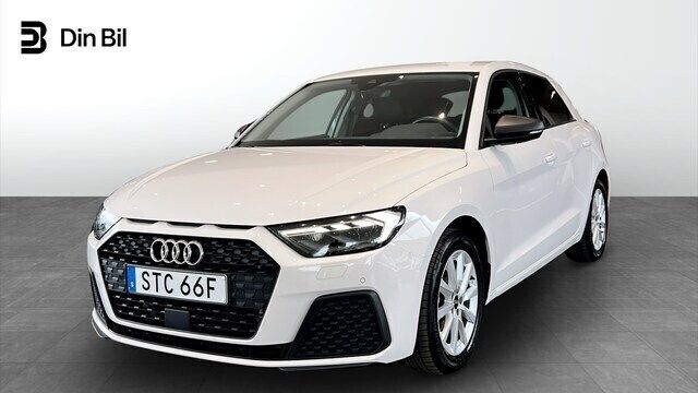 Cortinavit Begagnad 2022 Audi A1 Sportback Proline Halvkombi | 219 000 kr (Marknadspris) - Bild 1/4