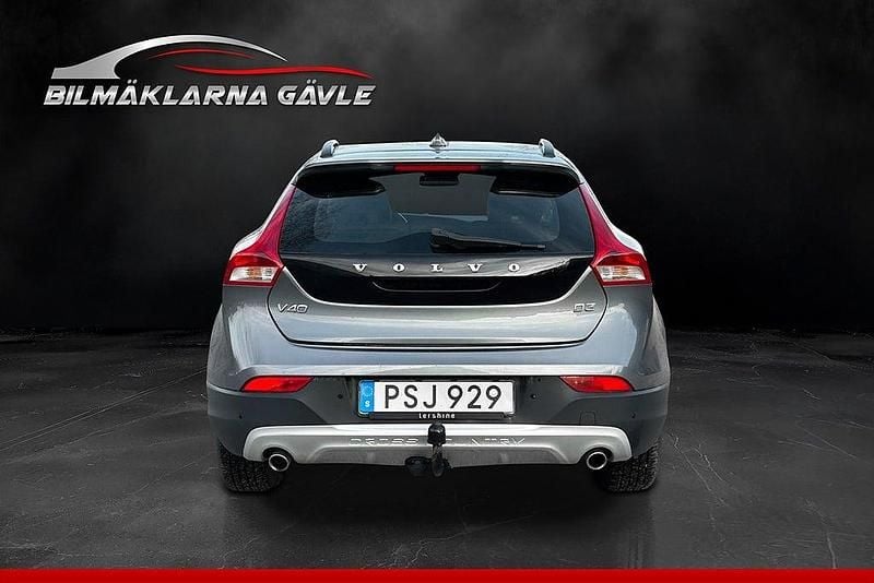 Begagnad Volvo V40 Momentum 150 HK (110 kW) 2014 Grå Halvkombi