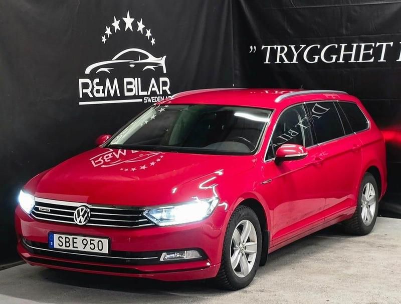 Röd Begagnad 2015 VW Passat Kombi | 139 800 kr (Marknadspris) - Bild 1/4