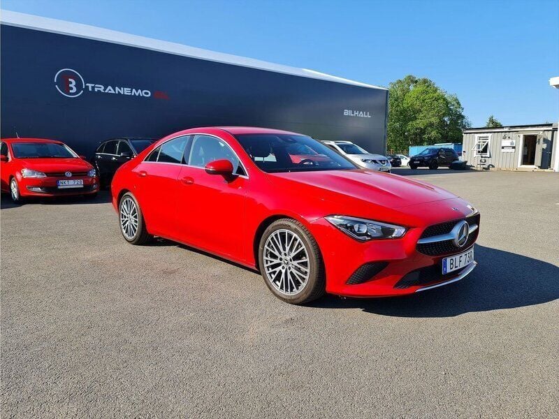 Röd Begagnad 2020 Mercedes CLA180 Sedan | 279 000 kr (Marknadspris) - Bild 1/4