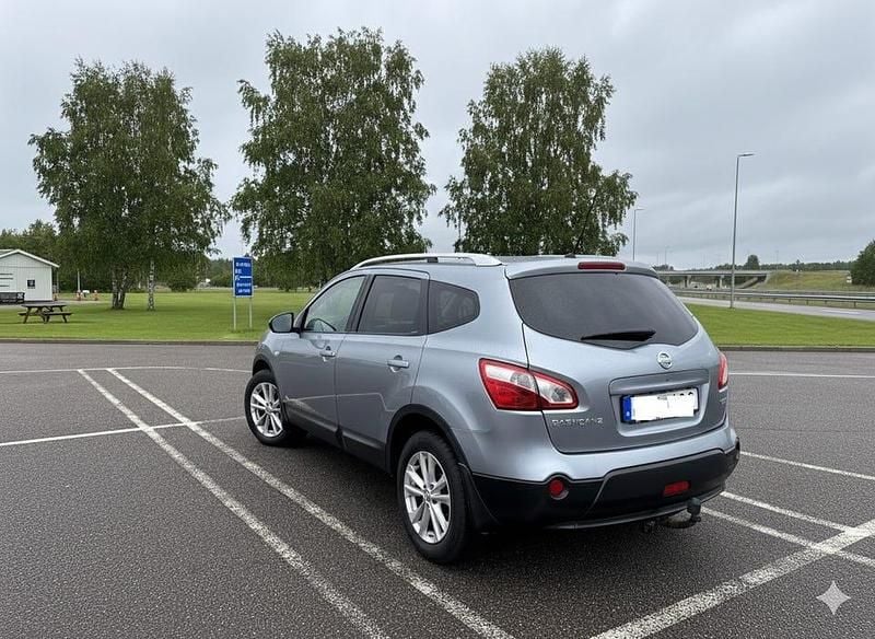 Begagnad Nissan Qashqai +2 150 HK (110 kW) 2012 SUV