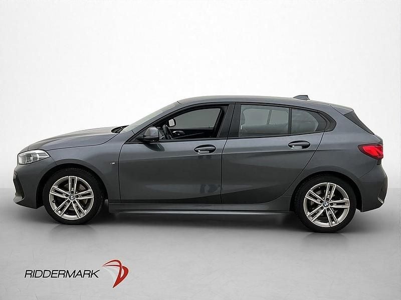 Begagnad BMW 118 M Sport 140 HK (102 kW) 2020 Grå Halvkombi
