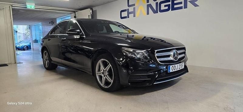 Svart Begagnad 2020 Mercedes E300 AMG Sedan | 319 900 kr (Marknadspris) - Bild 1/4