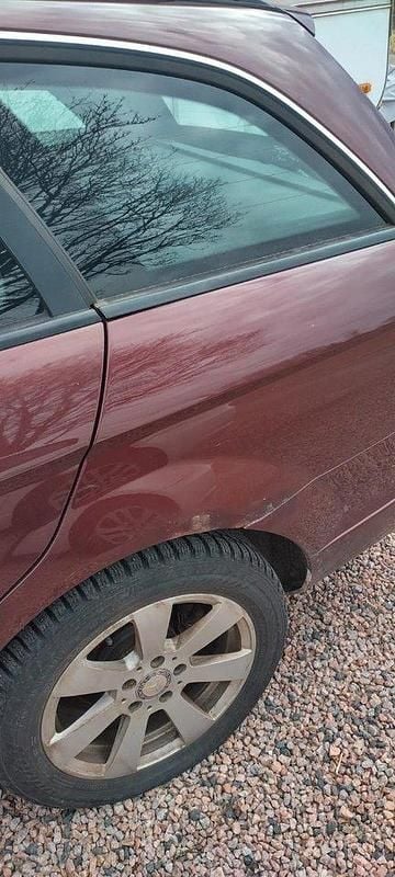 Begagnad Mercedes C200 Classic 136 HK (100 kW) 2008 Röd Kombi