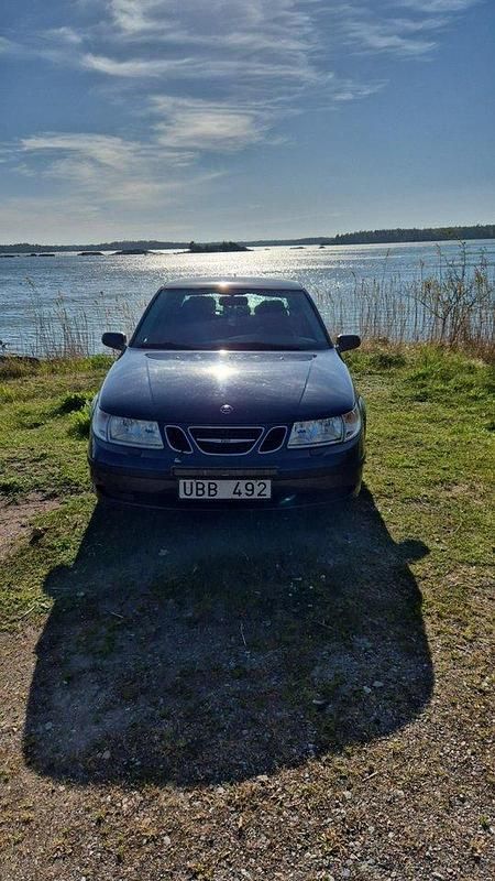 Blå Begagnad 2003 Saab 9-5 Linear Sedan | 22 000 kr (Marknadspris) - Bild 1/4