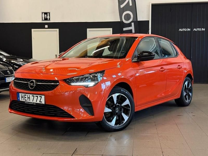 Orange Begagnad 2022 Opel Corsa-e Design & Tech Halvkombi | 179 900 kr (Marknadspris) - Bild 1/4
