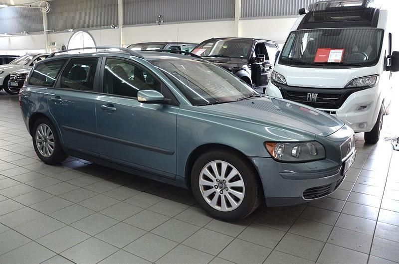 Grön Begagnad 2004 Volvo V50 Kombi | 44 900 kr (Lite dyr) - Bild 1/4