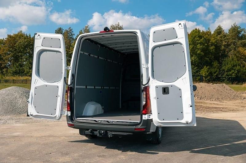 Begagnad Mercedes Sprinter 170 HK (125 kW) 2025 Vit Van