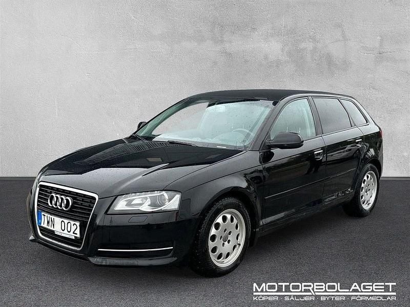 Svart Begagnad 2012 Audi A3 Sportback Attraction Halvkombi | 69 900 kr (Bra pris) - Bild 1/4